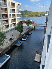 Cosy and modern apartment on 92 m2 with a balcony just by the water in the south Copenhagen, Denmark Cosy apartment in Copenhagen mini-Amsterdam Entire rental unit vacation rental 45392511