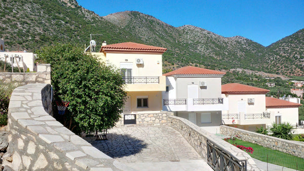 Fully equipped, 100m2 autonomous Maisonette with beautiful garden and magnificen Crete Region, Greece Villa Rania Entire villa vacation rental 32160071