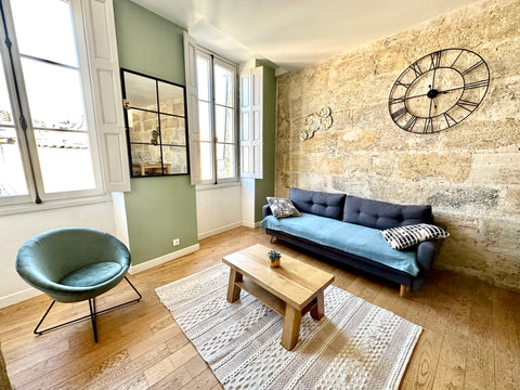 Appartement 2 pièces, chambre séparée, entièrement rénové idéalement situé dans  Bordeaux, France CHARMANT T2 HYPER-CENTRE BORDEAUX Entire rental unit vacation rental 53276078