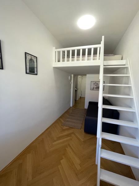 Enjoy your stay in Vienna at this peaceful and centrally-located place. <br />Ju Vienna, Austria Cozy one bedroom apartment in Vienna Entire condo vacation rental 685289069273574354