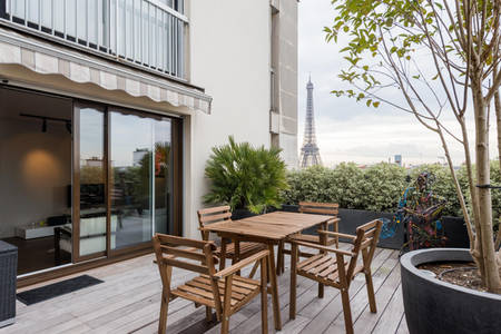 Appartement 2 pièces de 65m2 + terrasse de 40m2. Nombreuses prestation luxe (cli Paris, France Luxurious flat and terrace on the Eiffel Tower Entire condo vacation rental 20080266