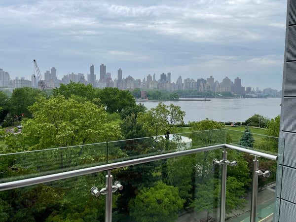 Closed to Manhattan, Spectecular View. Next to the East River and Socrated Park. New York, NY Rental unit in Queens · 1 bedroom · 1 bed · 1 bath Entire rental unit vacation rental 631040288153314520