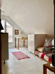 Fully equipped 'chambre de bonne' (servants’ quarters in the old days) in the 9t Brussels, Belgium Tiny but cute and central Entire rental unit vacation rental 18739495