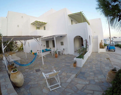 à côté de la propriétaire qui vous conseille<br />petit port, tavernes, boulange Quantilly, France Appartement à 100 m de la plage Entire rental unit vacation rental 10446825