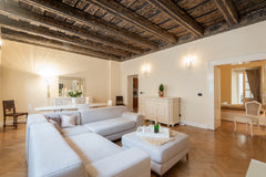 This beautiful apartment with high and original painted ceiling from the 16th ce Germany Beautiful and historic apartment Entire rental unit vacation rental 3855804