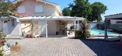Maison familiale de 140 m2 de ville, toute équipée, 4 chambres à l'étage, avec p Bordeaux, France Maison familiale chaleureuse avec piscine Entire home vacation rental 50362634