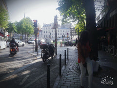 Mon appartement est au 4ème et dernier étage d'un immeuble qui donne sur le Père Paris, France Appartement entier avec vue sur le Père Lachaise Entire rental unit vacation rental 18437974