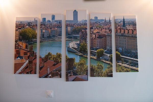 Enjoy your stay in this typical Lyon's apartment close to the Saône river and Vi Lyon, France Le Soyeux - Superbe canut quai de Saône Entire rental unit vacation rental 775334960345685267
