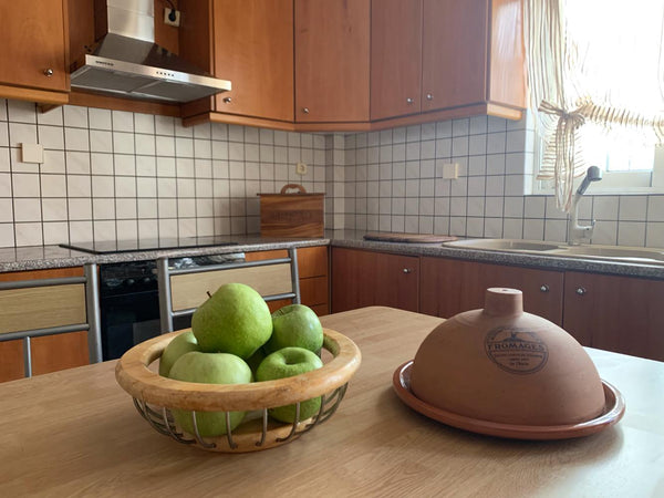 A cozy apartment in a quiet neighborhood just few minutes away from Acropolis. T Athens, Greece Enastron Apartment, Petralona Athens Entire rental unit vacation rental 40230023