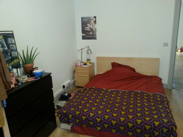 Spacious room (double bed) in a four bedroom 140 m2 appartment. The appartment i Paris, France Room in the heart of the 9th arrdt Private room in rental unit vacation rental 4430347