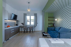 This type of room, concerns an apartment with a window on the main façade of the GR Queen Studio Acropolis View by Acro Urban Suites Room in aparthotel vacation rental 49766772