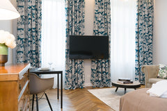 This modern 35m² apartment is located on the 2nd floor and has luxurious furnish Vienna, Austria Luxury air con Studio in City Center 2.26 Entire rental unit vacation rental 37760975