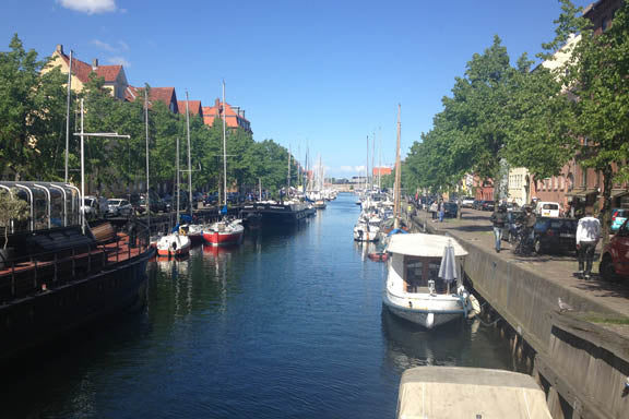 Beautiful little Townhouse in a green setting, 80m2. Perfect location in the old Copenhagen, Denmark Unique 2 story townhouse, in quiet, green backyard Entire townhouse vacation rental 12383533