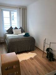 LOCATION<br />- 2 Minutes to old city<br />- Near university<br />- Flexible che Vienna, Austria A Room with own shower 2 minutes from opera Private room in rental unit vacation rental 22472148