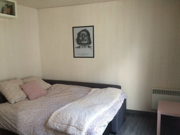 Fully equipped studio with a double bed. If you like wine and cheese (I'm sure y Paris, France Unicorns Nest in super area of Paris Entire rental unit vacation rental 11121555