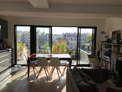 Appartement moderne clair et calme dans une impasse du 20 ème arrondissement. Av Paris, France Chambre spacieuse dans logement au calme Private room in rental unit vacation rental 22595599