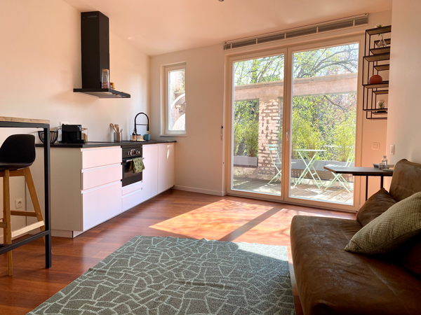 Nice apartment, fully equipped with free wifi.<br />Located in a back house. You  Le cocon, place of peace in the heart of the city. Entire guesthouse vacation rental 45300714
