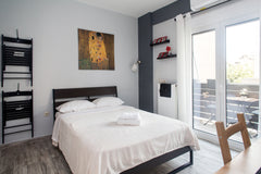 Studio 3 floor, bright, fully furnished, comfortable and convenient (25 square m GR Holidays close to Acropolis. Entire rental unit vacation rental 17749066