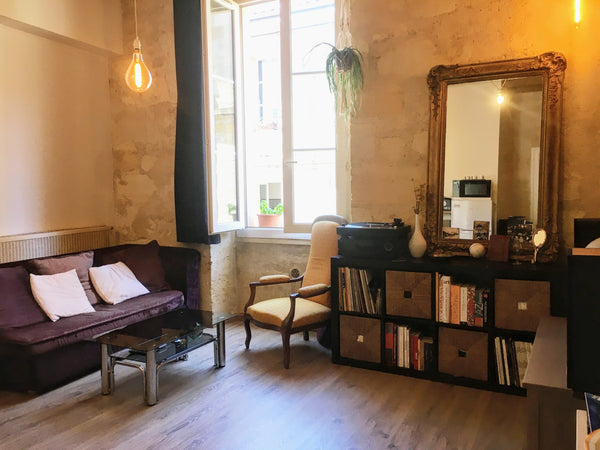 Appartement de 40m2 situé dans le quartier Michel, dans une rue très agréable re Bordeaux, France Appartement T2 typique bordelais, Saint Michel Entire rental unit vacation rental 44118196