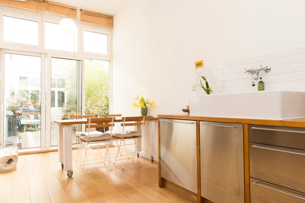 Loft type open space familial aménagé avec amour avec son petit jardin privé au  Paris, France Family loft with a garden in Paris! Entire loft vacation rental 115655