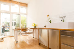 Loft type open space familial aménagé avec amour avec son petit jardin privé au  Paris, France Family loft with a garden in Paris! Entire loft vacation rental 115655
