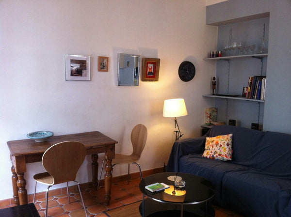 Je loue mon joli 2 pièces au pied de Montmartre, très calme au 4 ième étage d'un  2 pièces au pied de Montmartre Entire rental unit vacation rental 9912884
