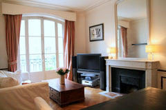 Chic, confortable et bien équipé, appartement typiquement parisien au cœur du 16 Dinard, France La Suite Passy - Tour Eiffel - Bail Mobilité Entire condo vacation rental 6953681