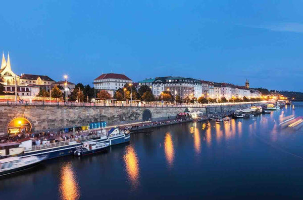 Basically apartment for guests with unassuming needs.<br />It's just 1  minutes  Prague, Czechia На набережной #S8 Entire rental unit vacation rental 627385138075160729