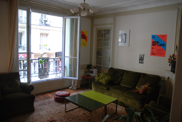 Chambre dans appartement typique parisien avec cheminées, parquet et moulures au  Chambre dans appartement spacieux Private room in rental unit vacation rental 19880408