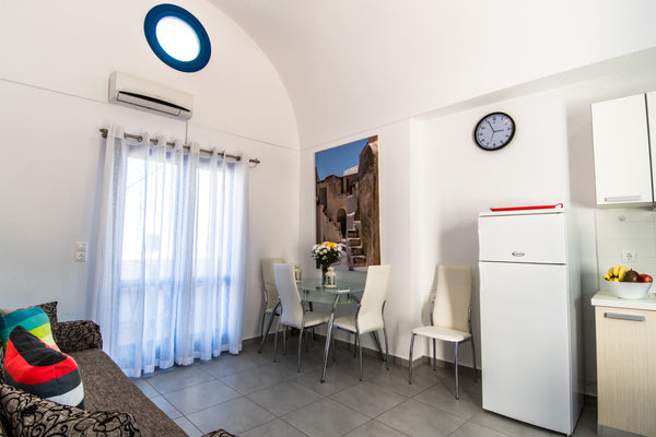 The apartment is located in the first floor of the building and is having one be  Adelphi Apartment 5 Entire rental unit vacation rental 36663120