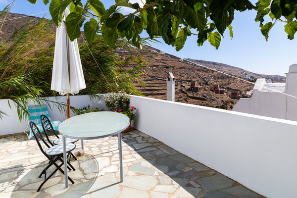 I greed you from Arnados Tinos. My name is Aliki and I am rending the first floo Thessaloniki, Greece ARNADOS, TINOS Aliki's House Cycladic home vacation rental 18818256