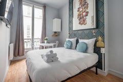 The apartment is located in the heart of the 8th district in the neighborhood ca  Saint-Lazare - Opera 32: apartment for 2 Entire rental unit vacation rental 29003539