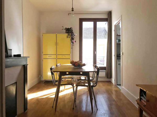 Appartement spacieux, lumineux et calme dans un quartier branché. Idéal pour un  Paris, France Luminous appartement in the heart of 11th Entire rental unit vacation rental 23747778