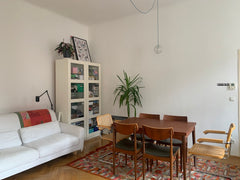 Helle moderne Wohnung mit großer Wohnküche und geräumigem Badezimmer. Die Wohnun Vienna, Austria Zentrale helle Wohnung mit Blick in den Innenhof Entire rental unit vacation rental 711940830591126267
