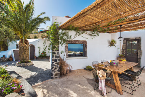 "Old Vourvoulos Houses” is a complex of two independent, self catering houses of Oia, Greece "Old Vourvoulos Houses" for 10! Entire condo vacation rental 10024850