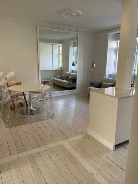 Fin to værelses lejlighed et stenkast fra central Nørrebro.  Skøn nyrenoveret lejlighed med gårdhave Entire condo vacation rental 691807330859305024