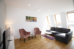 Modern furnished attic apartment with balcony; WIFI; Elevator; time-independent  Vienna, Austria Sunny & cozy Penthouse with Balcony ☼ DG3 Entire rental unit vacation rental 41151760