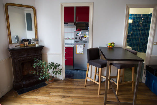The whole flat will be for yourself !<br /><br />This charming and cosy place is Issy-les-Moulineaux, France SUNNY & COSY HOME IN MONTMARTRE Entire rental unit vacation rental 5710709