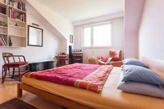 20m² room with king size bed and private bathroom in the cozy village of Grinzin Vienna, Austria Private Room/Bath in 140sqm Apartment Private room in rental unit vacation rental 12218187