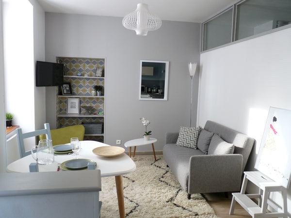 Conveniently located 3 minutes walk from the metro line D, station Valmy, the CU Irigny, France The Cupcake, bright & cosy 3-min walk from subway Entire rental unit vacation rental 11885082