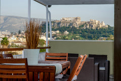 Stay in a modernly decorated penthouse  apartment in the center of Athens and en Greece Acropolis in my balcony!!! Entire rental unit vacation rental 24537996