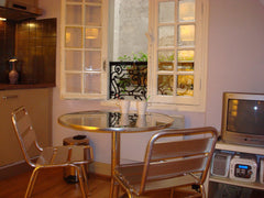 <b>The space</b><br />Haut Marais, in the very heart of Paris, close to 4 tube s Paris, France Charming  furnished studio in Paris Entire rental unit vacation rental 180950