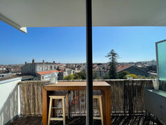 Bordeaux intra-muros, appartement douillé et intégralement équipé (linge de mais Bordeaux, France Appartement cosy avec parking et vue sur Bordeaux Entire rental unit vacation rental 20376725