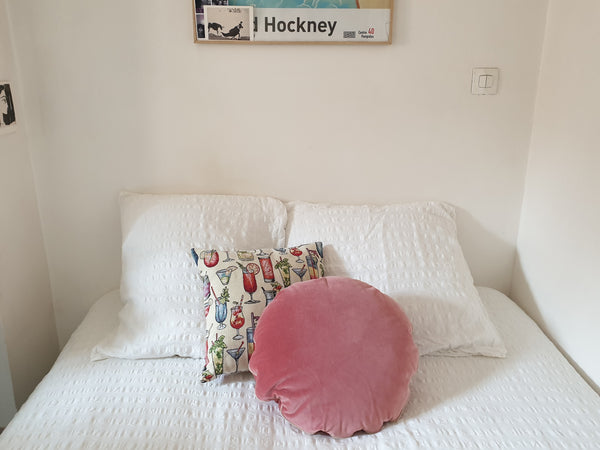 Petit studio agréable et très calme situé à 5 min du métro Père Lachaise et à 10 Mouzillon, France Studio calme et agréable à Père Lachaise Entire rental unit vacation rental 19215045