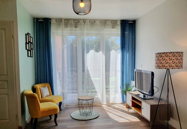 Simplifiez-vous la vie dans ce logement paisible équipé d'un garage individuel e Lyon, France ✅Studio🅿️Garage individuel✔️Au calme avec balcon Entire rental unit vacation rental 667330265877627311