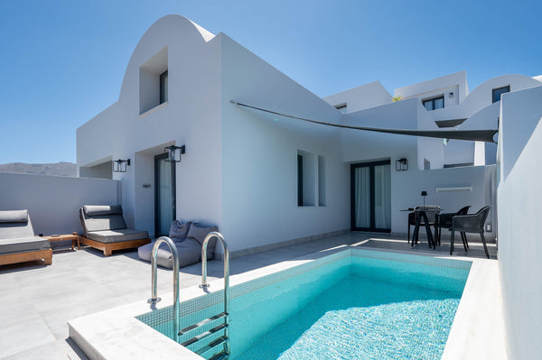 PURE LUXURY AND SUPREME COMFORT<br />Focused on simple outdoor elements, this de  Karat Suites - Suite 585° Cycladic home vacation rental 37321832
