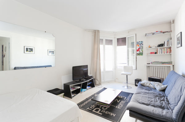 Beautiful apartment, perfect location heart of Montparnasse. <br />10 seconds fr Paris, France Beautiful Heart of Montparnasse. Entire rental unit vacation rental 3530425
