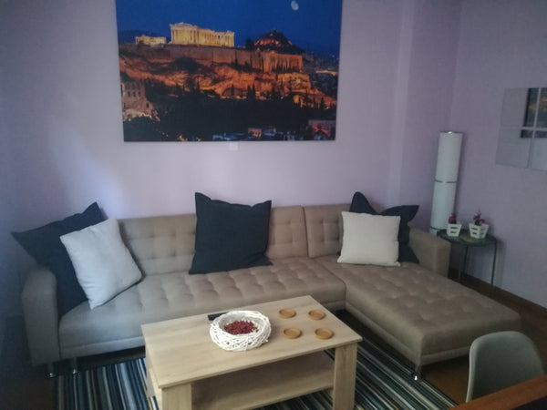 COSY , COMPLETELY RENOVATED APARTMENT  IN ATHENES<br /><br />Apartment of 40 sqm GR ASPASIA'S APARTMENT Entire rental unit vacation rental 30278512