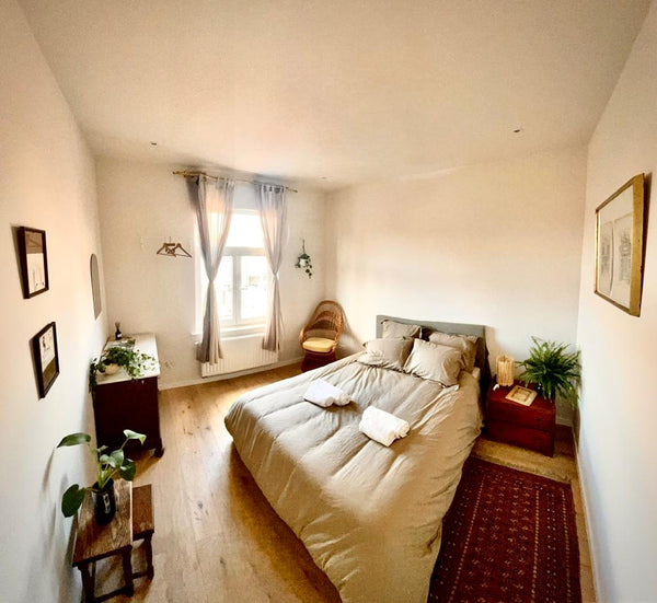 Profitez d’une chambre lumineuse et calme dans une maison St-Gilloise, située à   Charmante chambre St Gilloise au cœur de Bruxelles Private room in townhouse vacation rental 668063845925912814