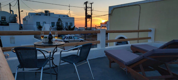 VILLA SERETIS is a spacious house which is air conditioned in all areas, provide  Villa Sertis Imerovigli Cycladic home vacation rental 52582673